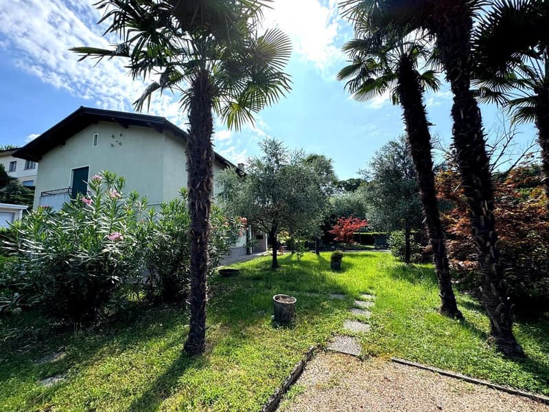 Casa bifamiliare con giardino a Morbio Inferiore (2)