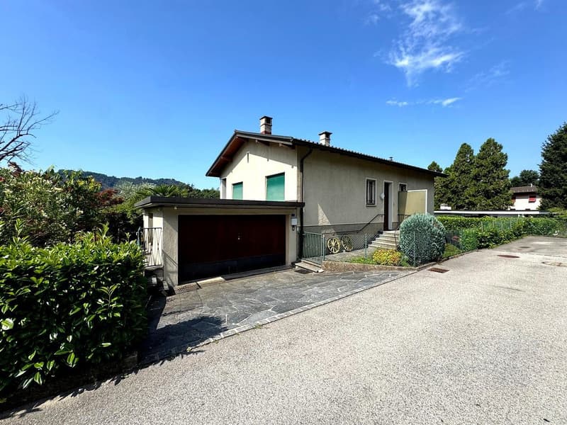 Casa bifamiliare con giardino a Morbio Inferiore (6)