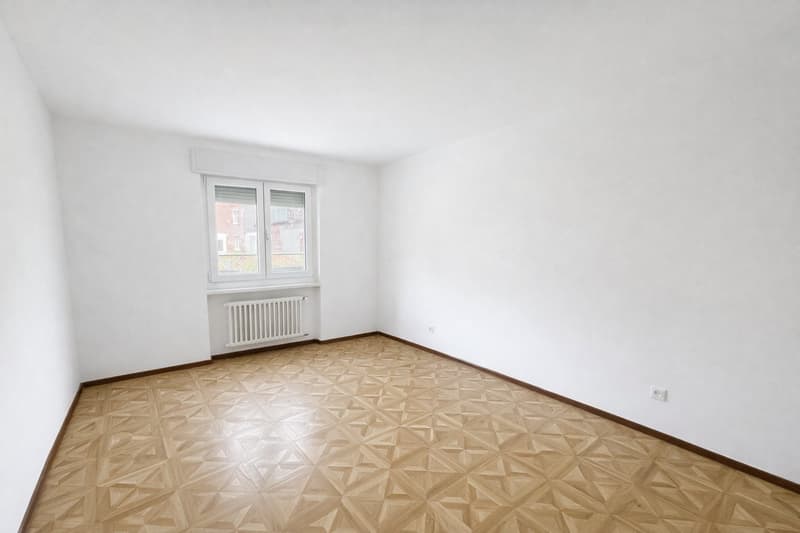 Wohnung mit 4 Zimmern in historischem Gebäude in Vacallo mit GARTEN (auch als Einnahmequelle) (5)
