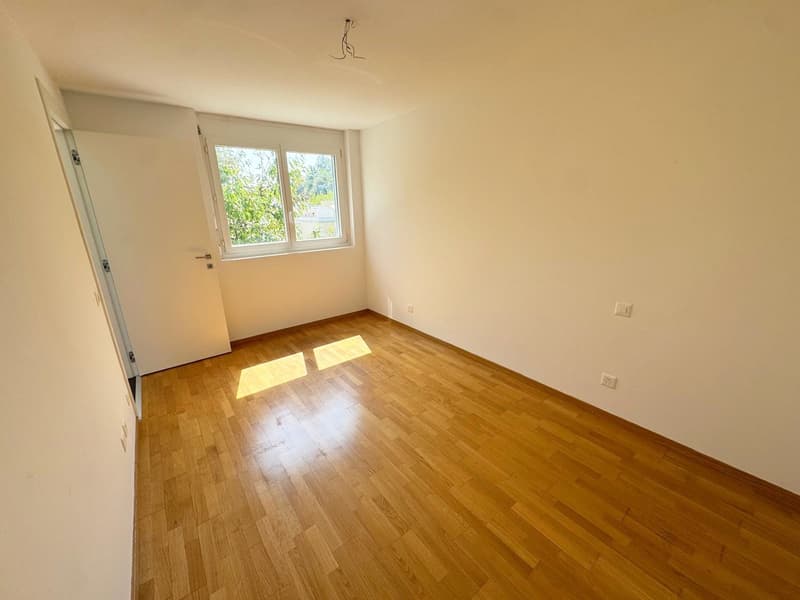 Einfamilienhaus in Stabio zu verkaufen – 4 Zimmer mit Balkon und grünem Blick (13)
