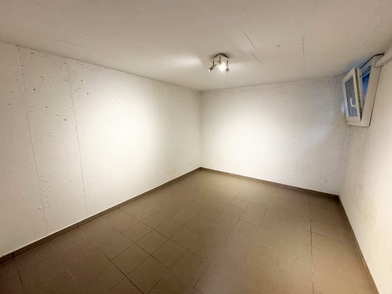 Einfamilienhaus in Stabio zu verkaufen – 4 Zimmer mit Balkon und grünem Blick (34)