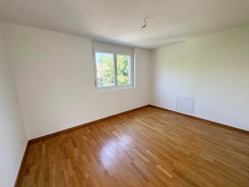 Einfamilienhaus in Stabio zu verkaufen – 4 Zimmer mit Balkon und grünem Blick (15)