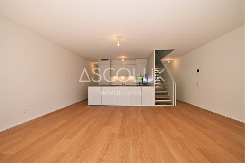 Design e Comfort – Casa d’Angolo Contigua in Zona Residenziale (3)