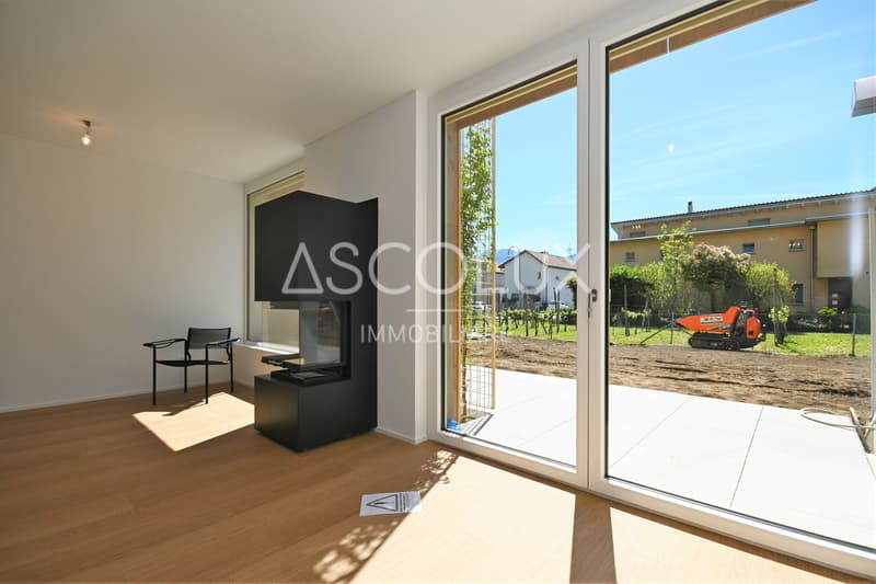 Design e Comfort – Casa d’Angolo Contigua in Zona Residenziale (8)
