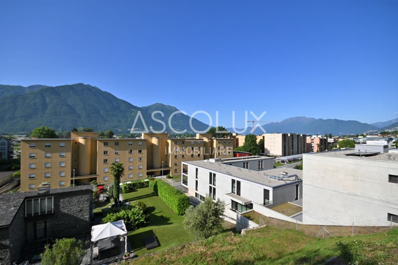 Building plot of 1,070 m2 with panoramic view (3)