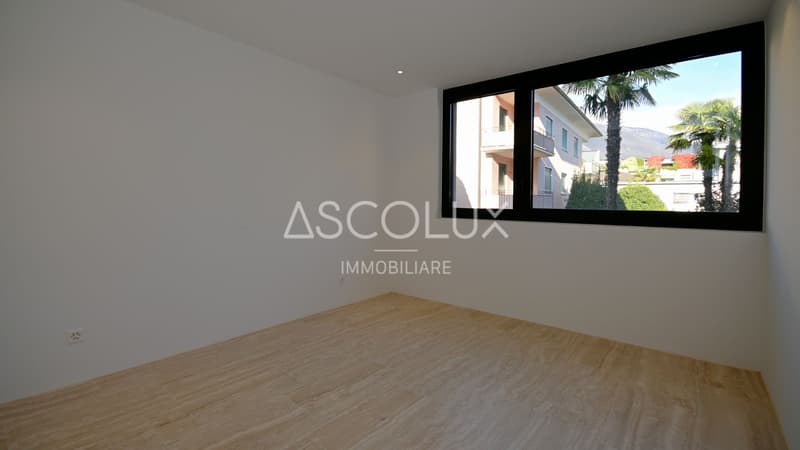 Modern 2.5-room apartment in a residence with heated outdoor pool and sauna (9)