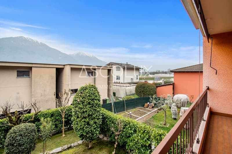 5-room semi-detached house with private garden and communal outdoor pool (20)