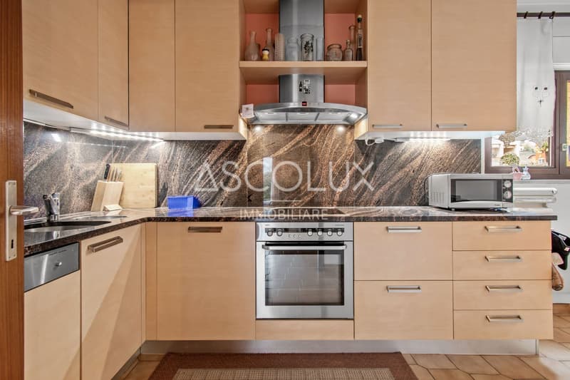 5-room semi-detached house with private garden and communal outdoor pool (13)
