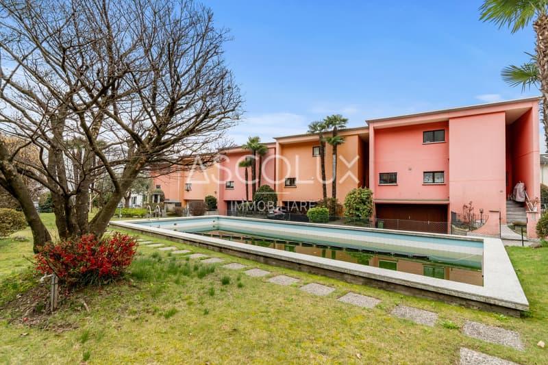 5-room semi-detached house with private garden and communal outdoor pool (5)
