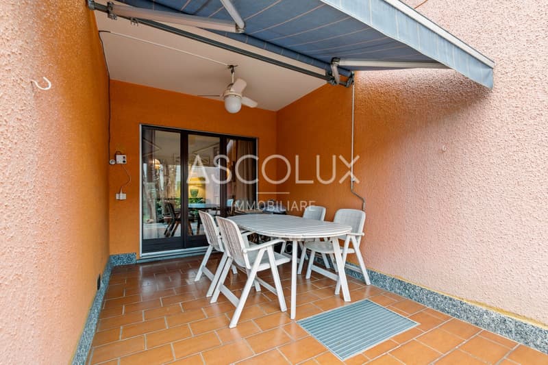 5-room semi-detached house with private garden and communal outdoor pool (4)