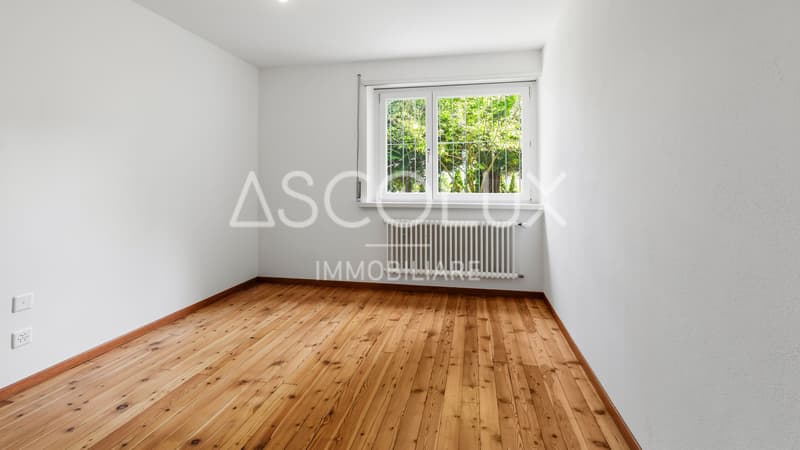Detached 6-room villa with garden and outdoor areas (27)