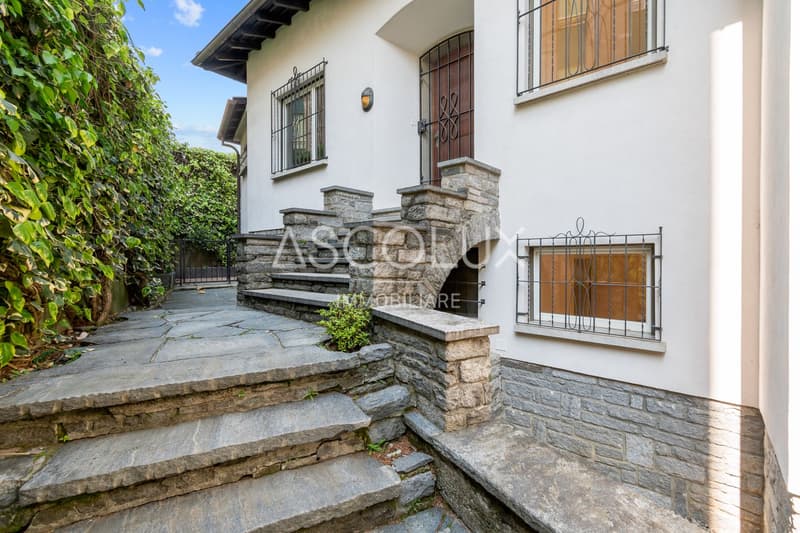 Villa de 6 pièces indépendante avec jardin et extérieurs (3)
