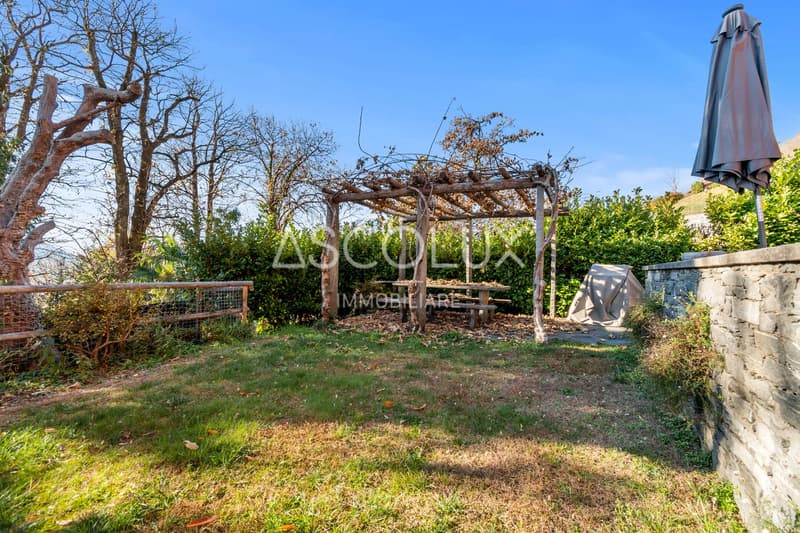Renovierungsbedürftiges Zweifamilienhaus mit Garten (5)