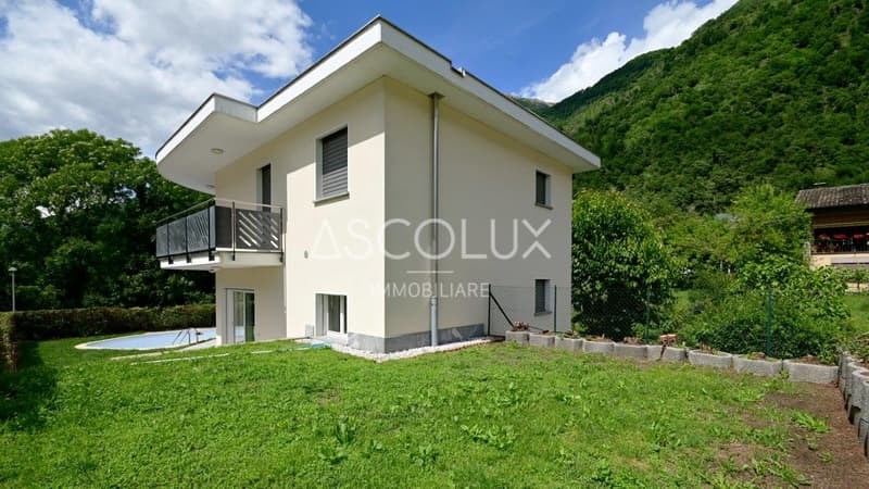 Hübsches 4.5-Zimmer-Einfamilienhaus mit Garten und Pool in ruhiger Wohnlage (8)
