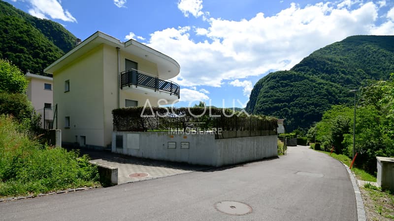 Hübsches 4.5-Zimmer-Einfamilienhaus mit Garten und Pool in ruhiger Wohnlage (9)