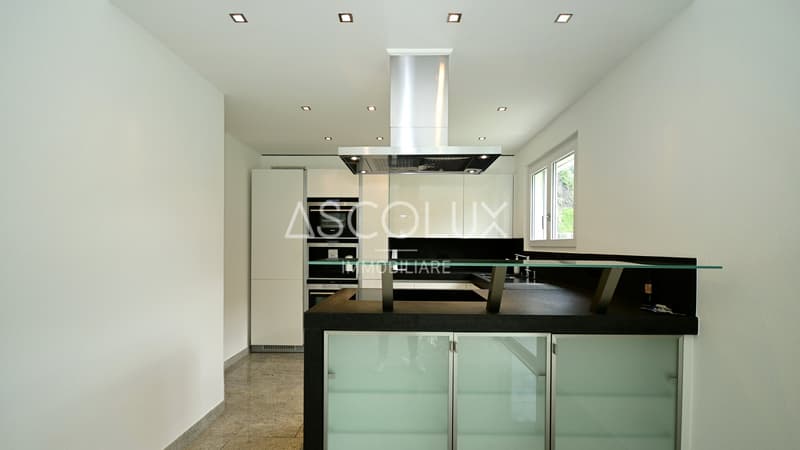 Hübsches 4.5-Zimmer-Einfamilienhaus mit Garten und Pool in ruhiger Wohnlage (13)