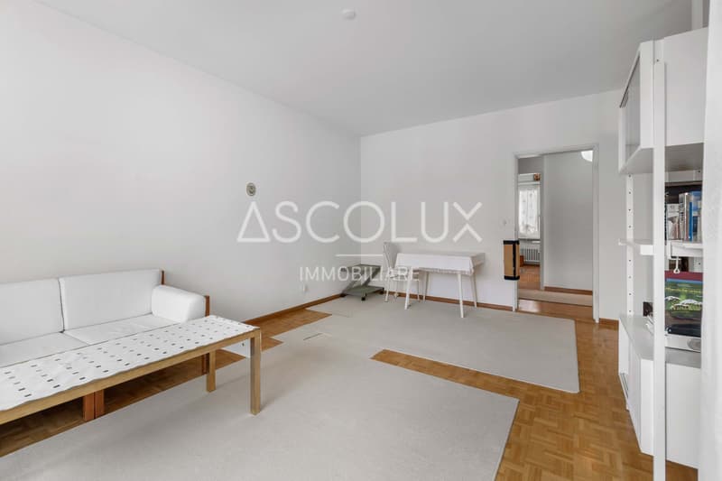 Großzügige 2.5-Zimmer-Wohnung mit Einstellhallenplatz inklusive, in einer Residenz mit Hallenbad und Sauna (4)