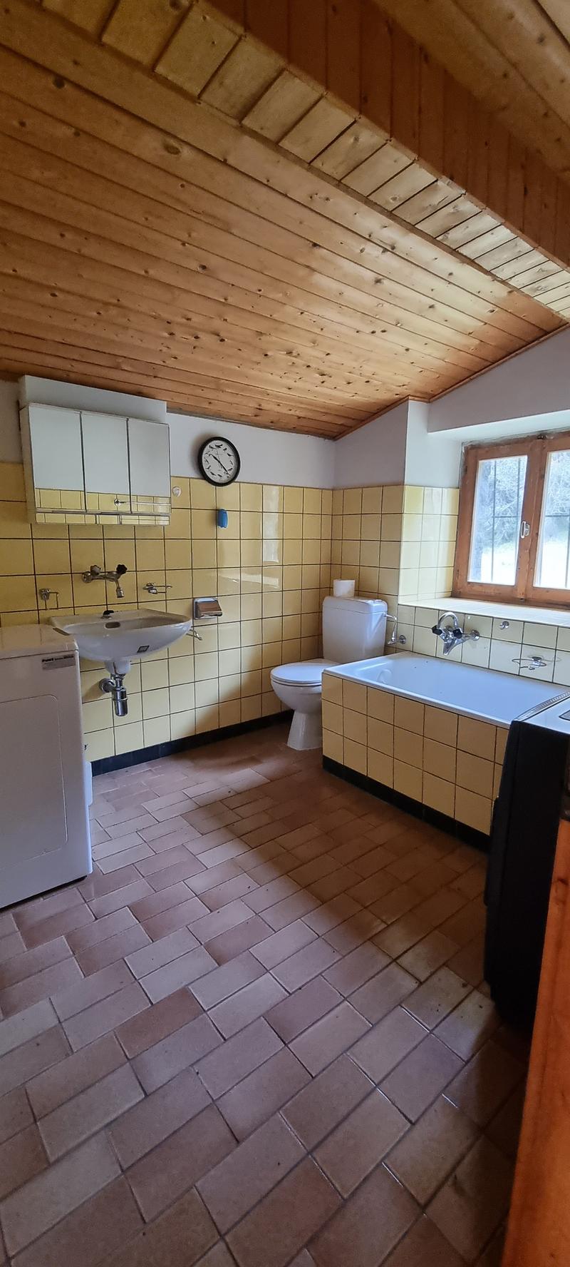 Incantevole chalet in legno, ai piedi del passo del Lucomagno (12)