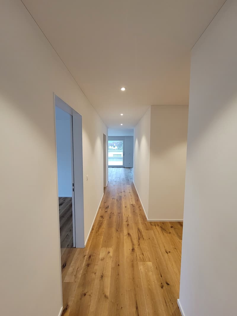 Attractive 4.5-room upper floor apartment with high-quality construction and breathtaking views (9)
