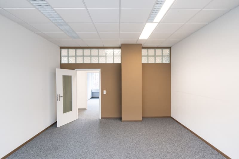 ausgebaute Büroräumlichkeiten / Ateliers an zentraler Lage, 43 - 100 m2 (13)