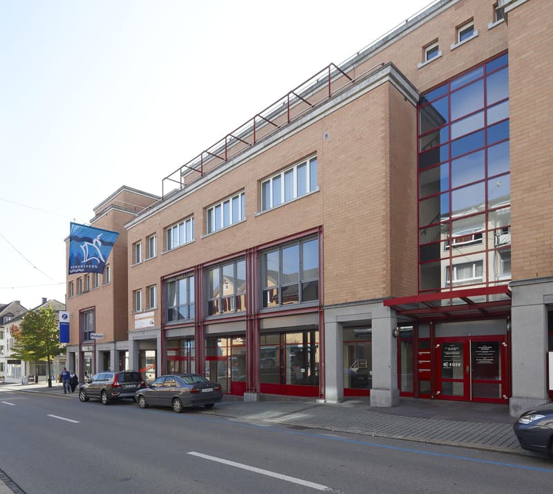 Emplacement commercial attractif dans un excellent emplacement ! (3)