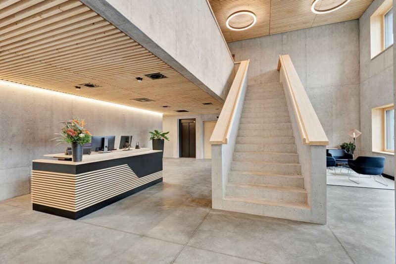 Spazi per uffici/studi di diverse dimensioni in un edificio commerciale rinomato (2)