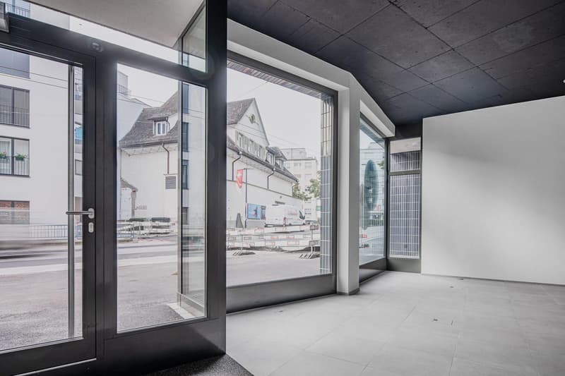 Attractive commercial space in the center of Neuhausen! (3)
