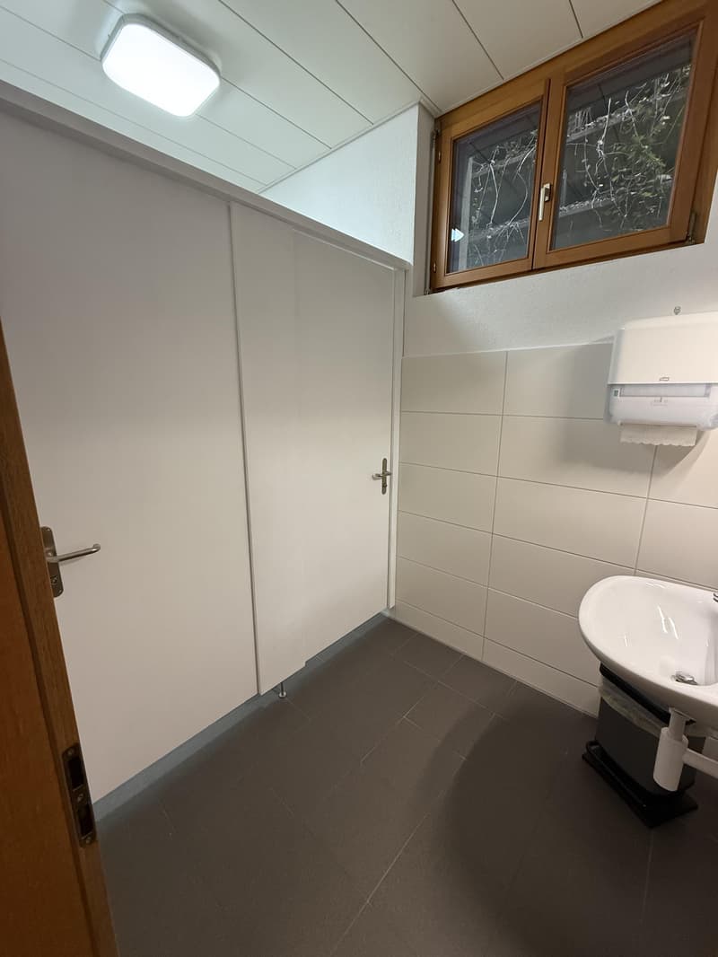 Bright commercial spaces for rent in a central location (7)