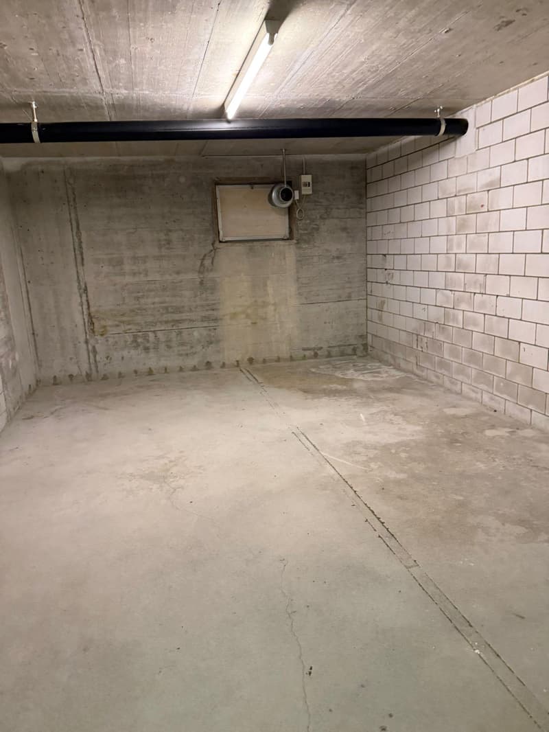 Craft room for rent  2nd floor left (6)