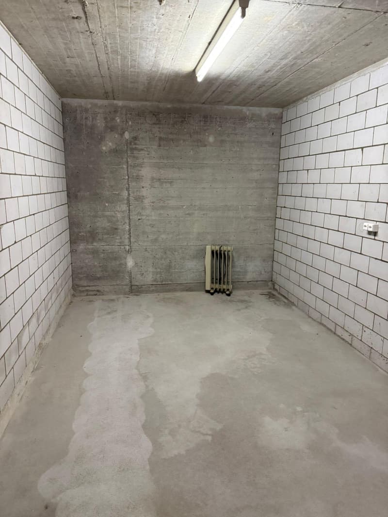 Craft room for rent  2nd floor left (7)