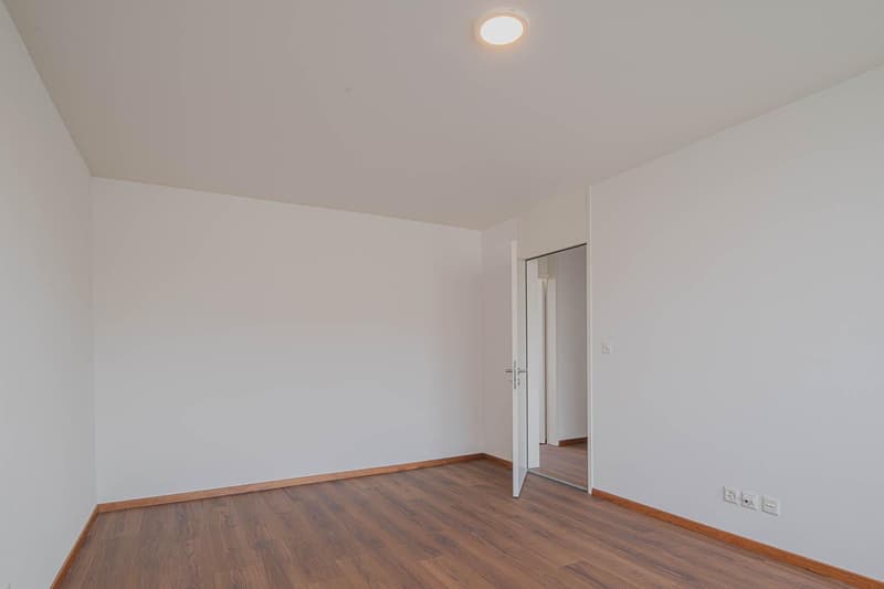 Grosszügige 5.5-Zimmer-Attika-Wohnung im Herzen von Kloten (9)