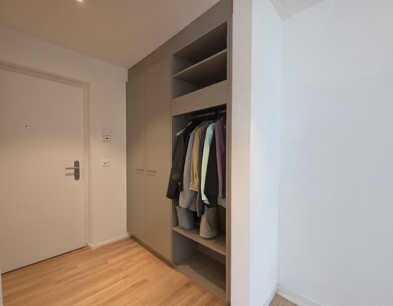 Appartamento moderno 2.5 locali con ampio balcone a Thayngen! (4)