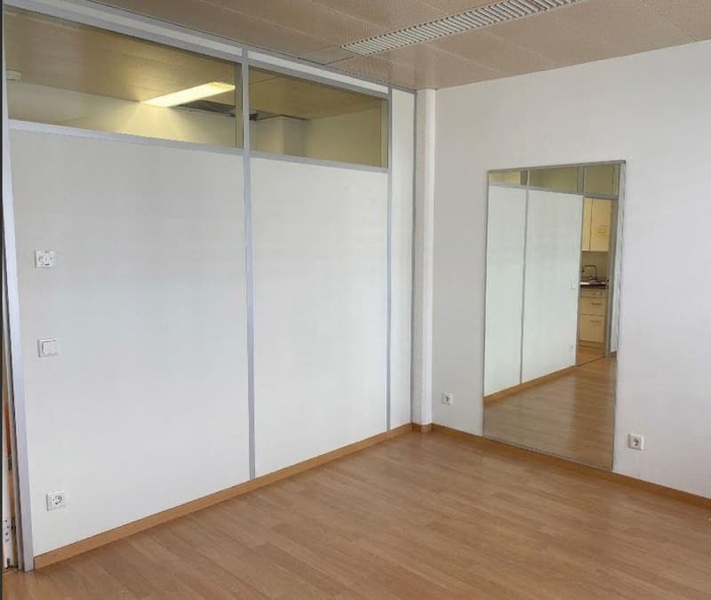 Light-flooded commercial space (50 m²) in Weisslingen (4)