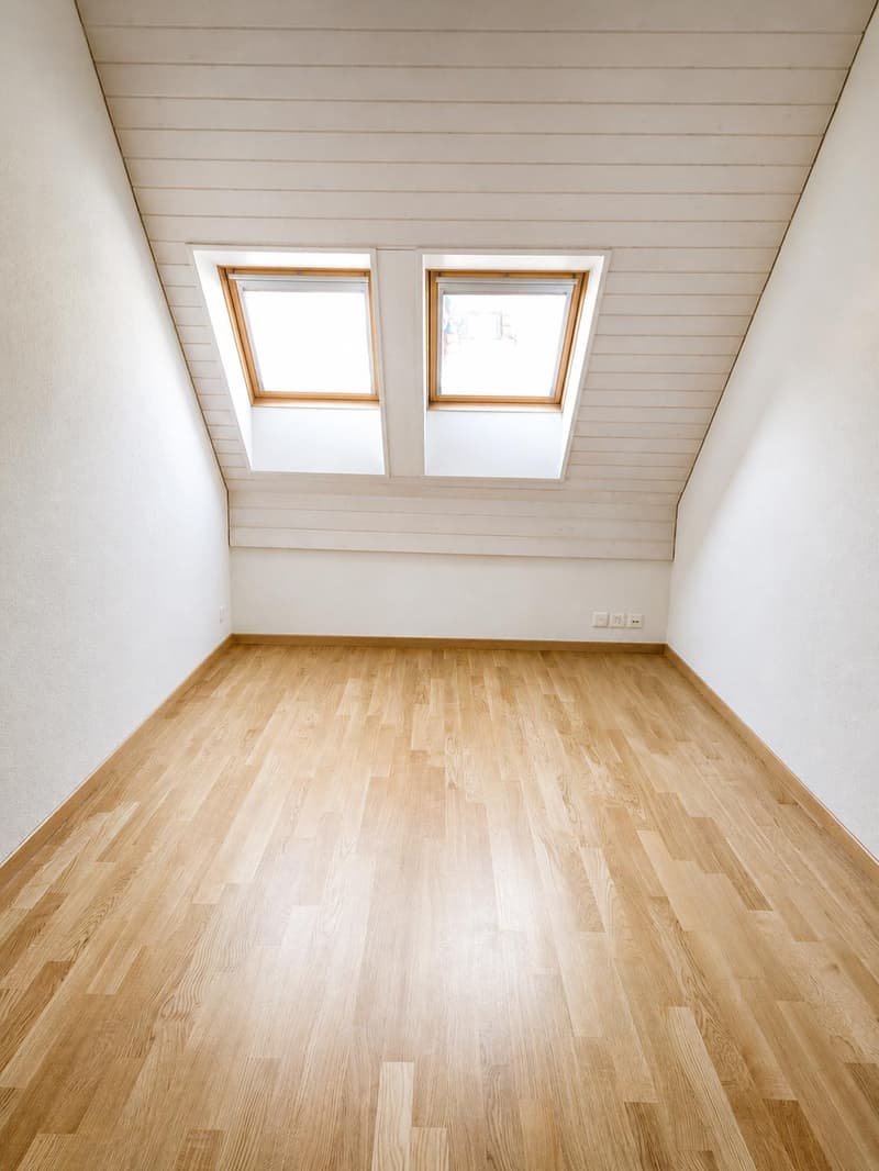 Family-friendly 3.5-room attic apartment in Pfungen! (5)