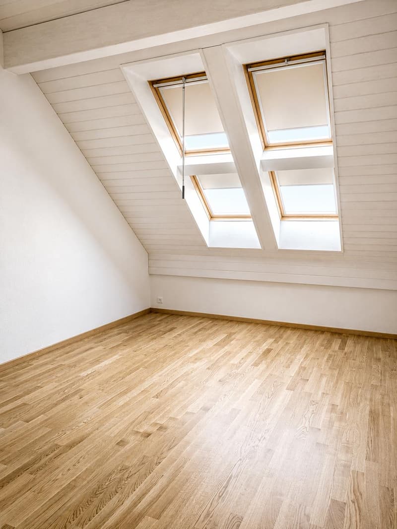 Family-friendly 3.5-room attic apartment in Pfungen! (4)