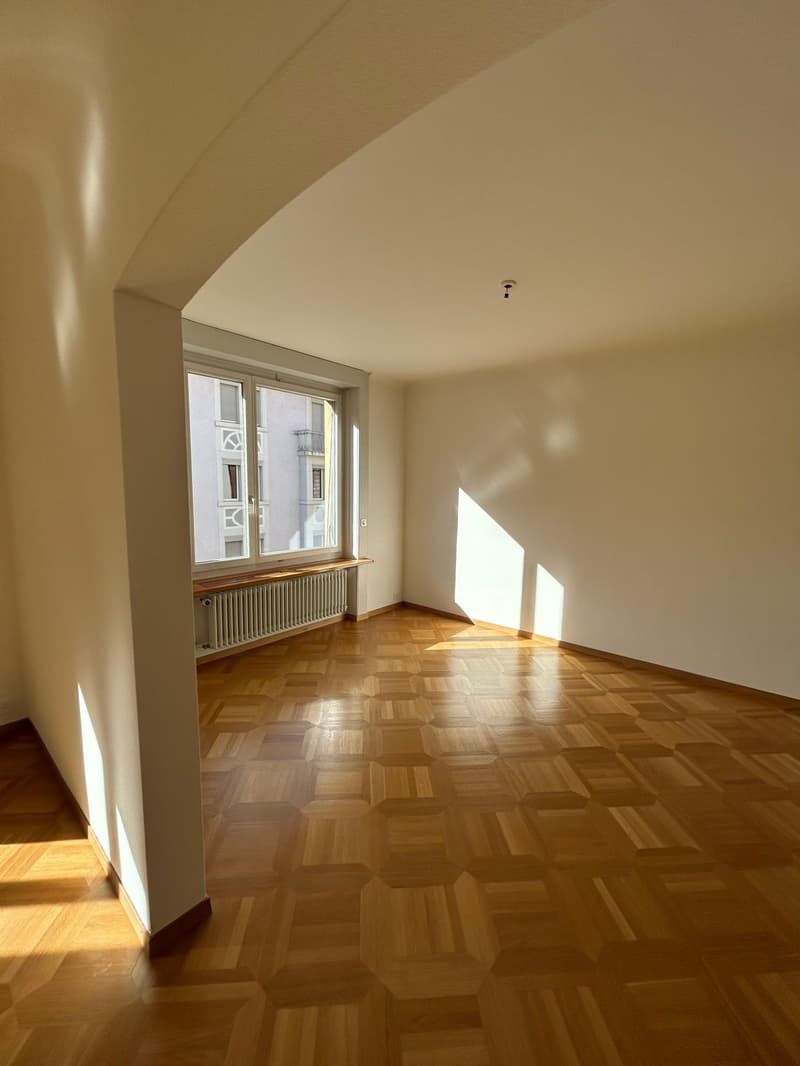 Ampio appartamento di 3 locali nel popolare Zürcher Seefeld (2)