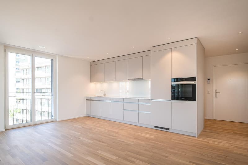Modern 4.5-room apartment in the heart of Neuhausen! (2)
