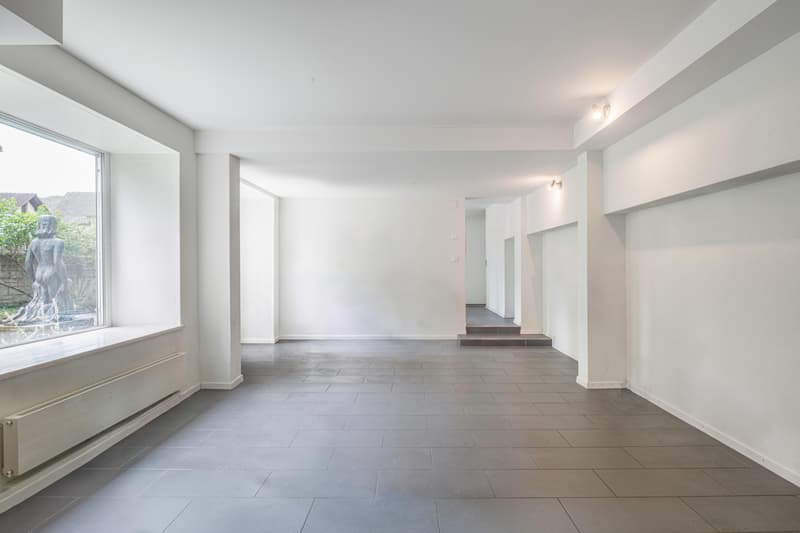 Versatile commercial / practice / office space (80 m²) in a central location in Feuerthalen (2)