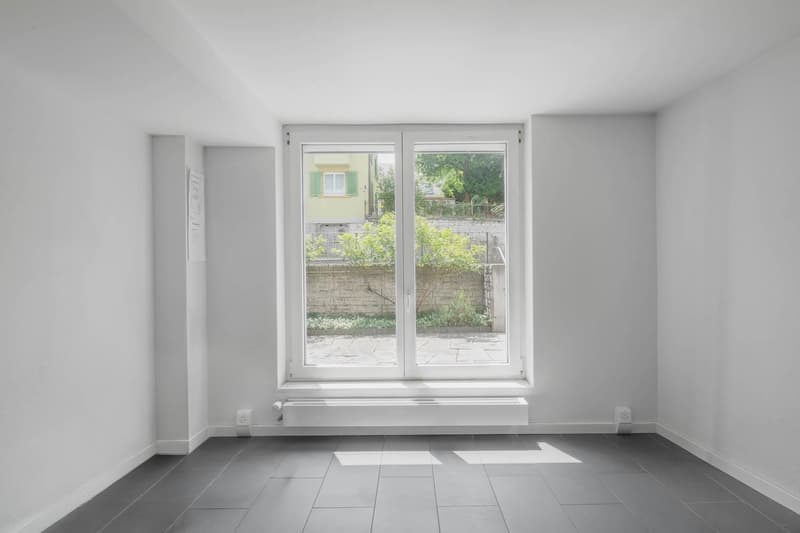 Versatile commercial / practice / office space (80 m²) in a central location in Feuerthalen (6)