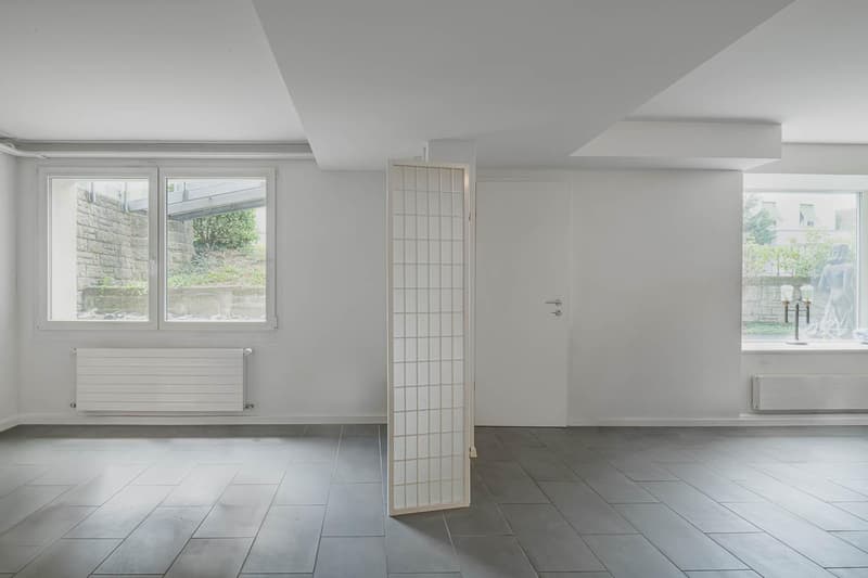 Versatile commercial / practice / office space (80 m²) in a central location in Feuerthalen (4)
