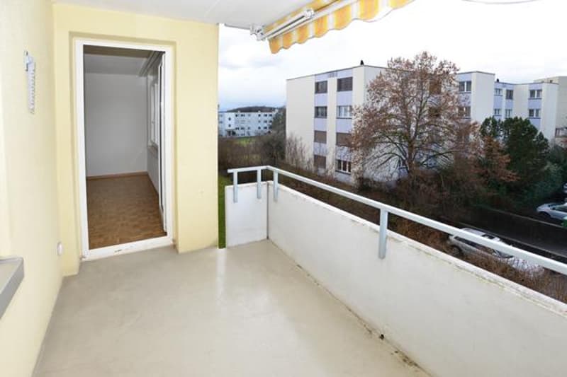 Appartamento di 2.5 locali a Neuhausen am Rheinfall (6)