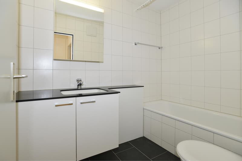 Appartamento di 2.5 locali a Neuhausen am Rheinfall (5)