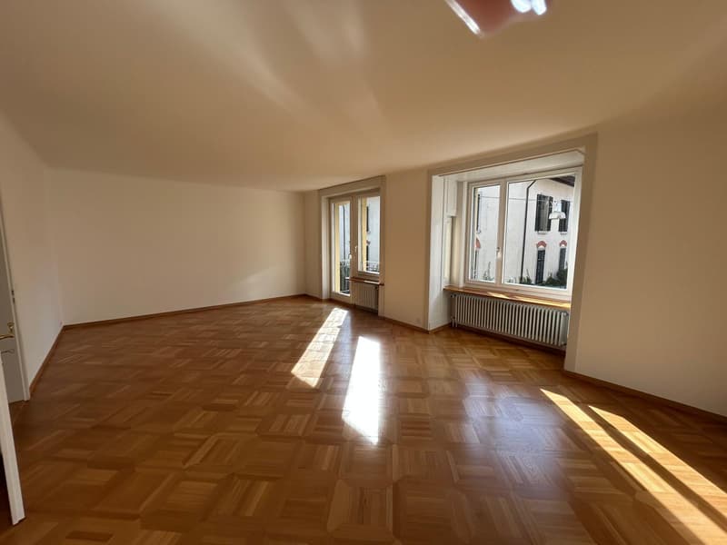 Grosszügige 3-Zimmerwohnung im beliebten Zürcher Seefeld (3)