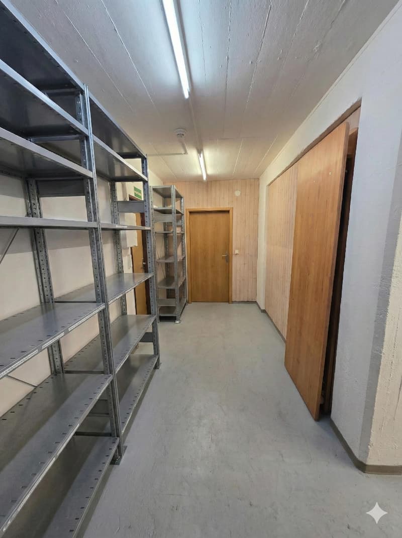 Vielseitige Gewerbefläche Ideal für Büro, Werkstatt, Hobby (2)