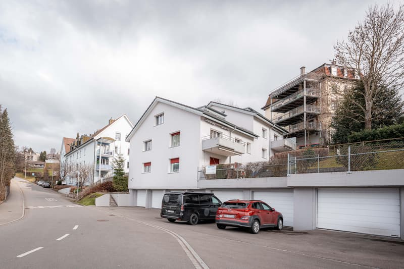 Geschützte Garagenbox an zentraler Lage (1)