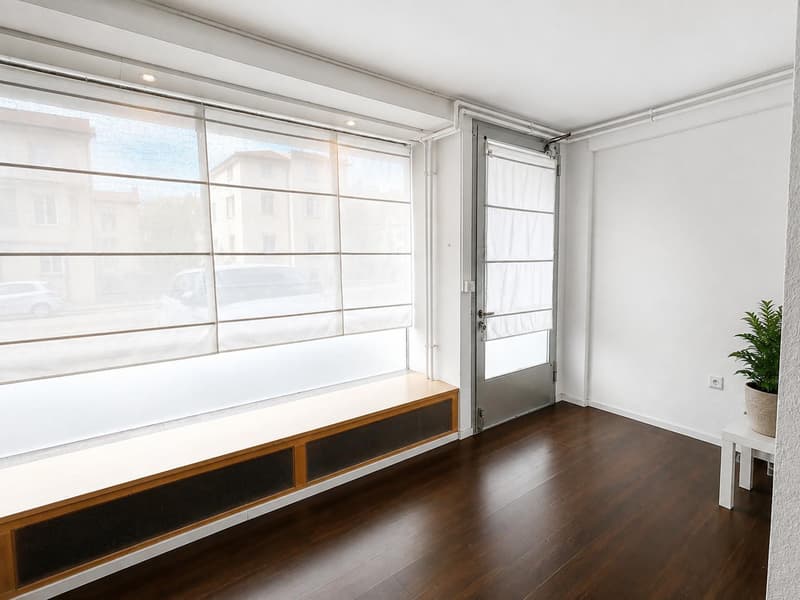 Vielseitige Laden- und Gewerbefläche mit attraktiver Schaufensterfront (7)