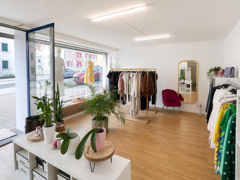 Vielseitige Laden- und Gewerbefläche mit attraktiver Schaufensterfront (3)