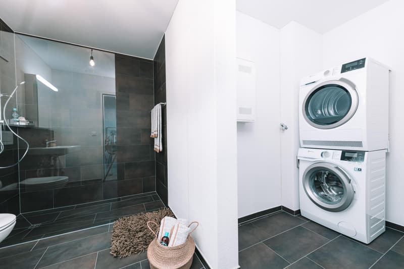 Moderne 2.5-Zimmer-Wohnung in Neuhausen am Rheinfall (9)