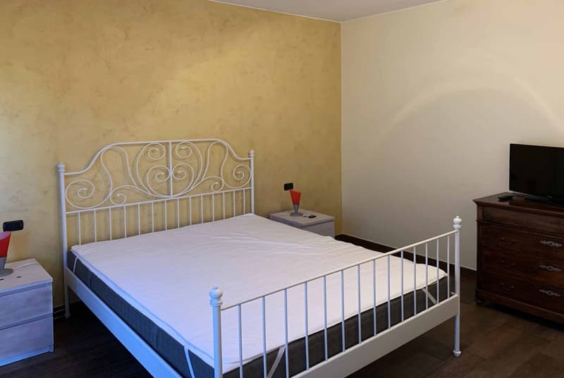 GROßES 3.5 ZIMMER-WOHNUNG MIT BALKON UND SEEBLICK IN CAMPIONE (6)