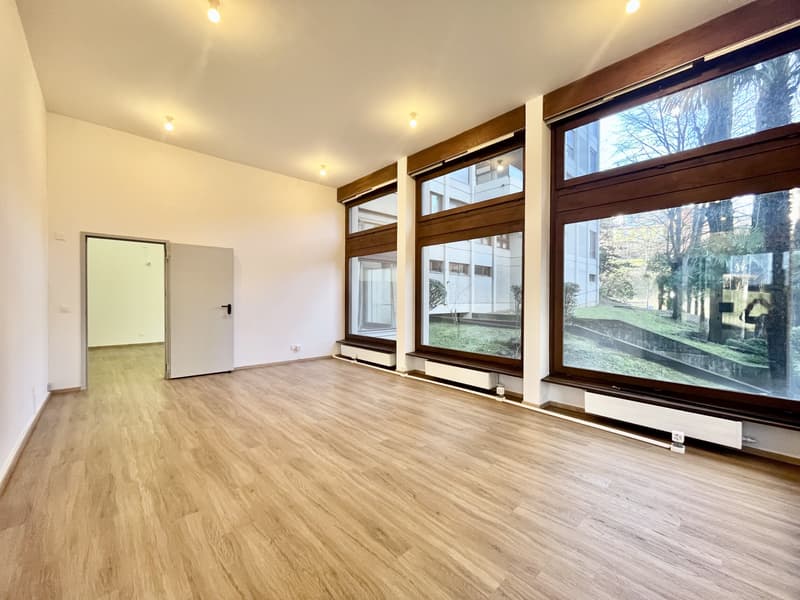 Bureau de 65 m² avec grandes fenêtres à Lugano Loreto à louer (3)